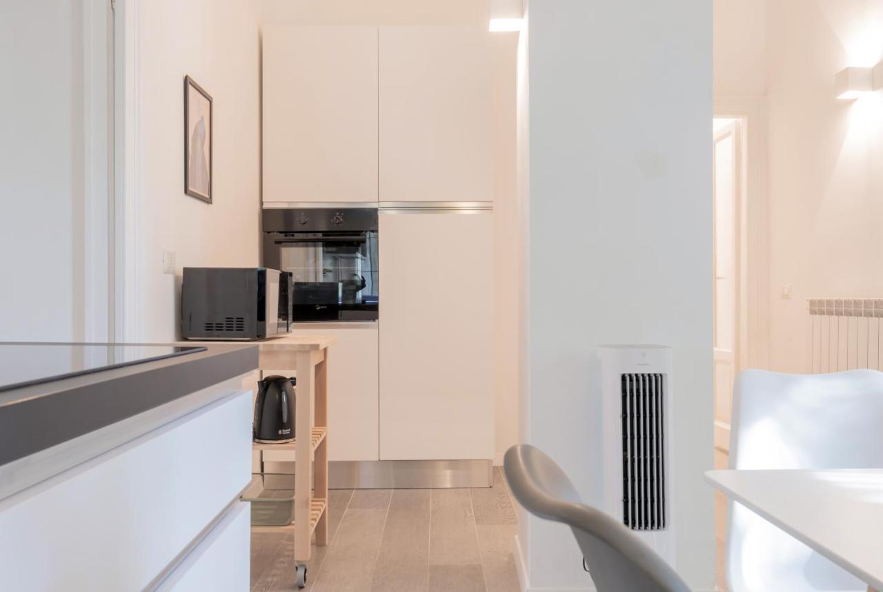 Appartamento Duomo-Navigli Charming And Modern With Fast Wifi Milano Esterno foto