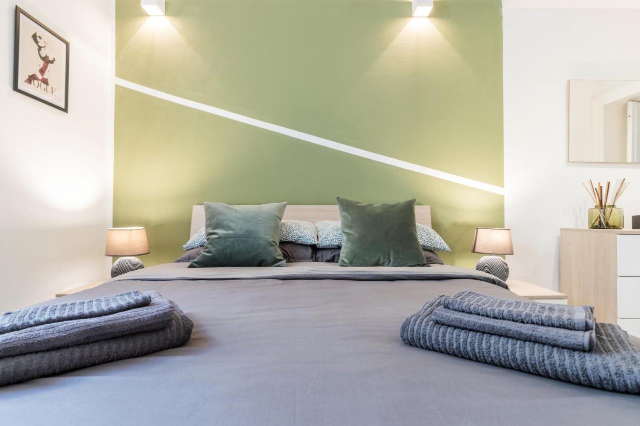 Appartamento Duomo-Navigli Charming And Modern With Fast Wifi Milano Esterno foto