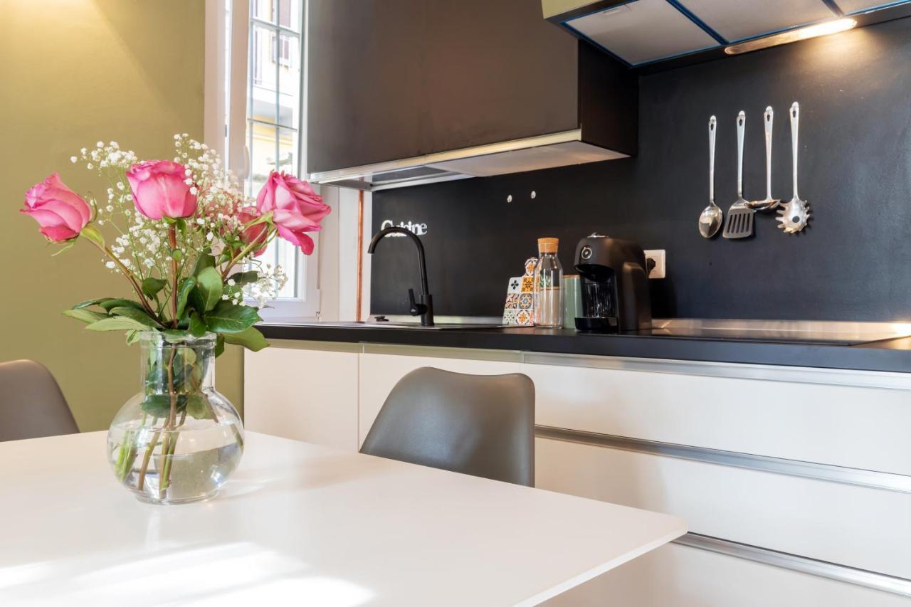 Appartamento Duomo-Navigli Charming And Modern With Fast Wifi Milano Esterno foto