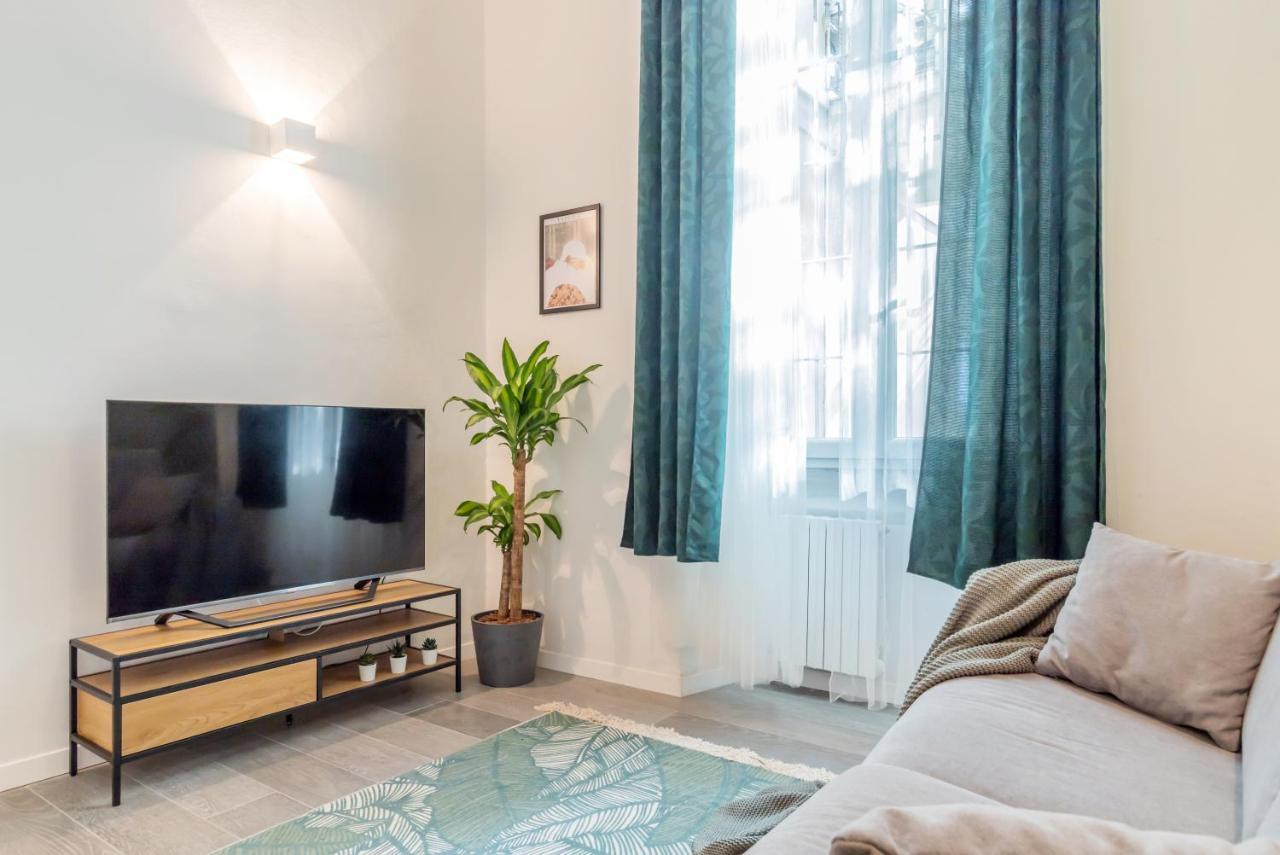 Appartamento Duomo-Navigli Charming And Modern With Fast Wifi Milano Esterno foto